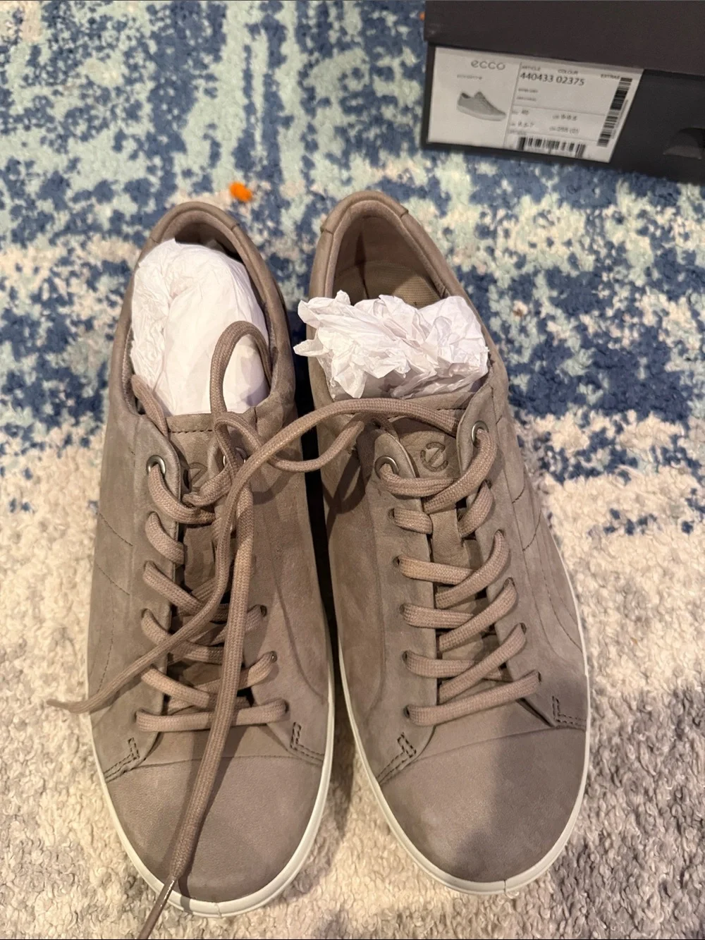 Ecco Men's Taupe Suede Lace-Up Sneakers with White Sole size 9